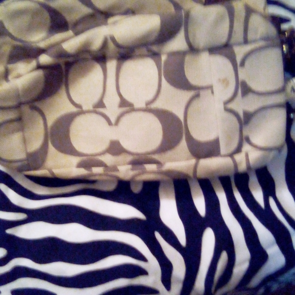Coach Purse - Picture 6 of 8